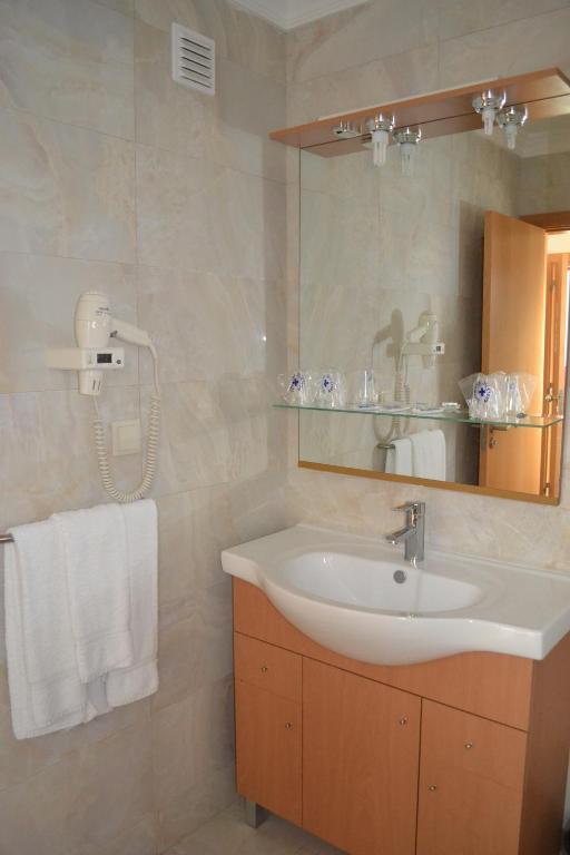 Arenilha Guest House ヴィラ・レアル・デ・サント・アントニオ 部屋 写真